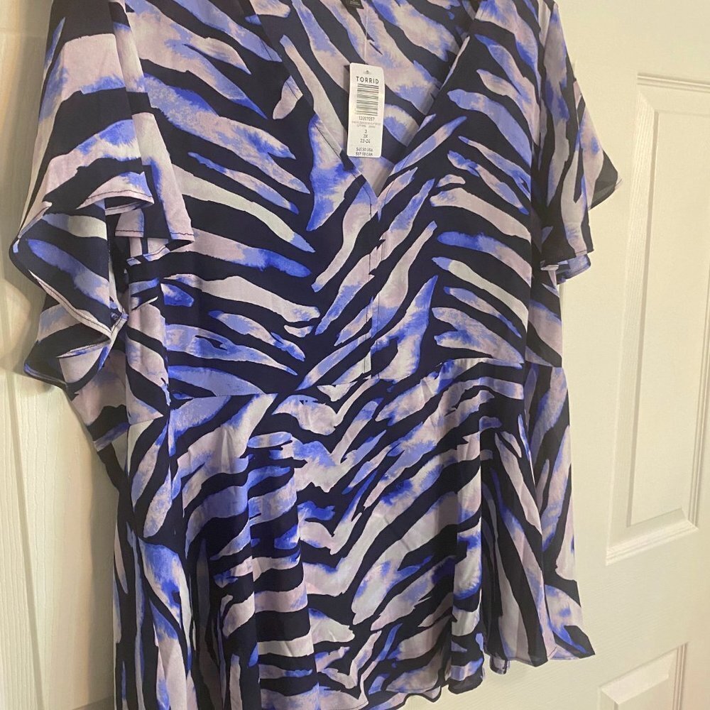 Torrid - NAVY ZEBRA GEORGETTE PEPLUM BLOUSE - Picture 5 of 10